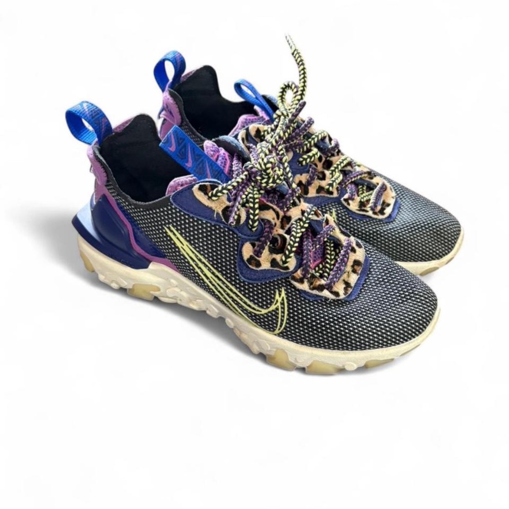 Nike React Vision trainers in blue and purple Cheetah women’s Sz 7.5‎